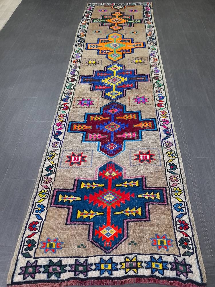 Beige Turkish Runner Rug 3' x 10' 10" Hand-Knotted border