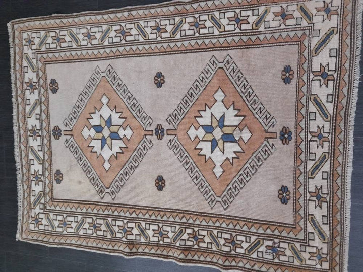Pink Turkish Runner Rug 3' 10" x 5' 1" Hand-Knotted texture