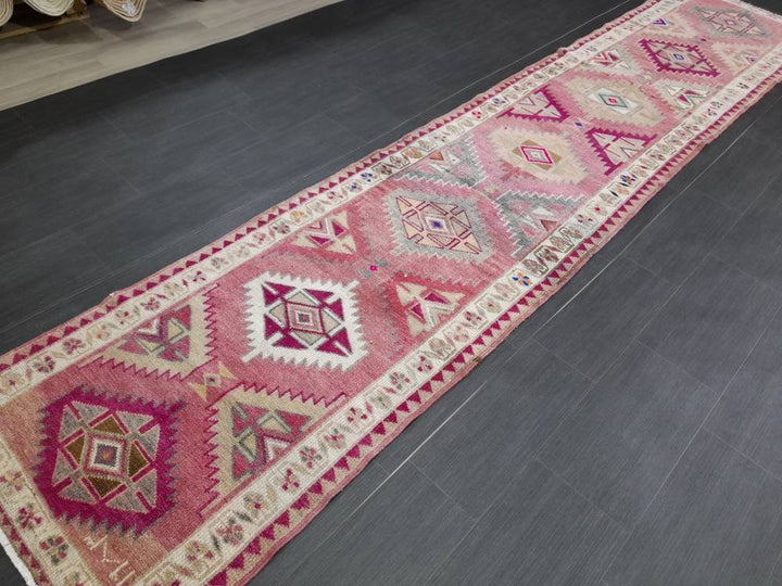 Beige Turkish Runner Rug 2' 9" x 13' Hand-Knotted pattern