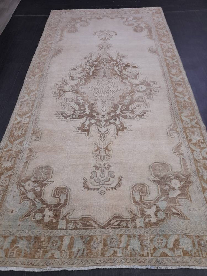 Cream Turkish Oushak Rug 5' 4" x 10' 8" Hand-Knotted | No. WR88939