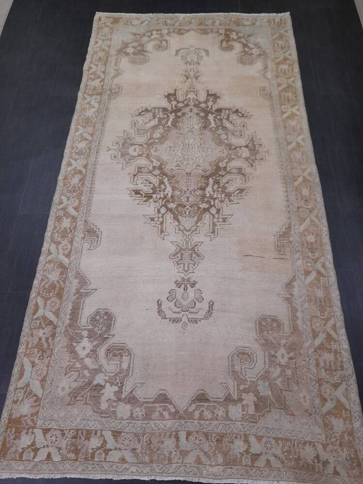 Cream Turkish Oushak Rug 5' 4" x 10' 8" Hand-Knotted | No. WR88939