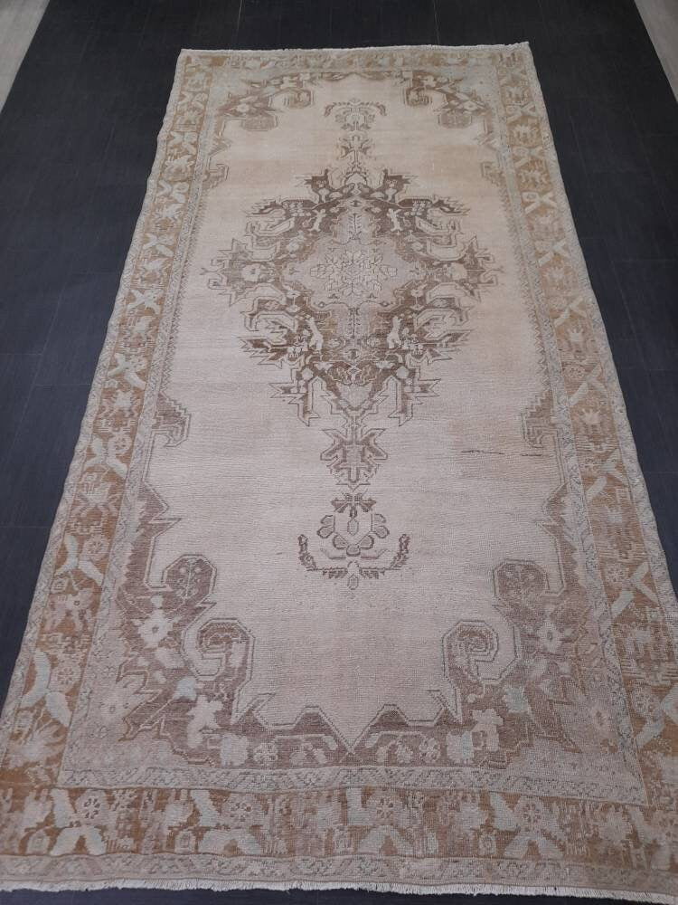 Cream Turkish Oushak Rug 5' 4" x 10' 8" Hand-Knotted | No. WR88939