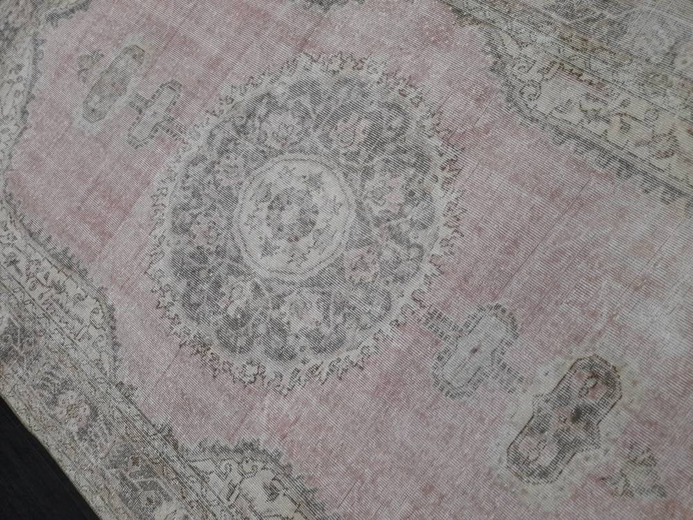 Vintage Vintage Turkish Rug 6' x 9' 5" - No. WR14074