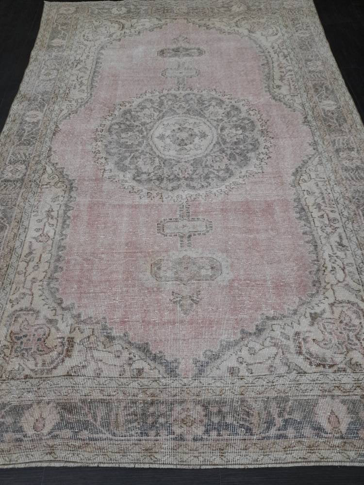Vintage Vintage Turkish Rug 6' x 9' 5" - No. WR14074