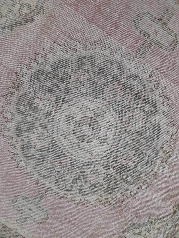 Vintage Vintage Turkish Rug 6' x 9' 5" - No. WR14074