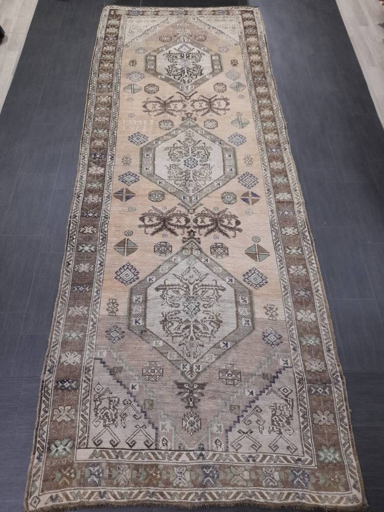 Turkish Vintage Rug 5' x 13' 4" Hand-Knotted detail