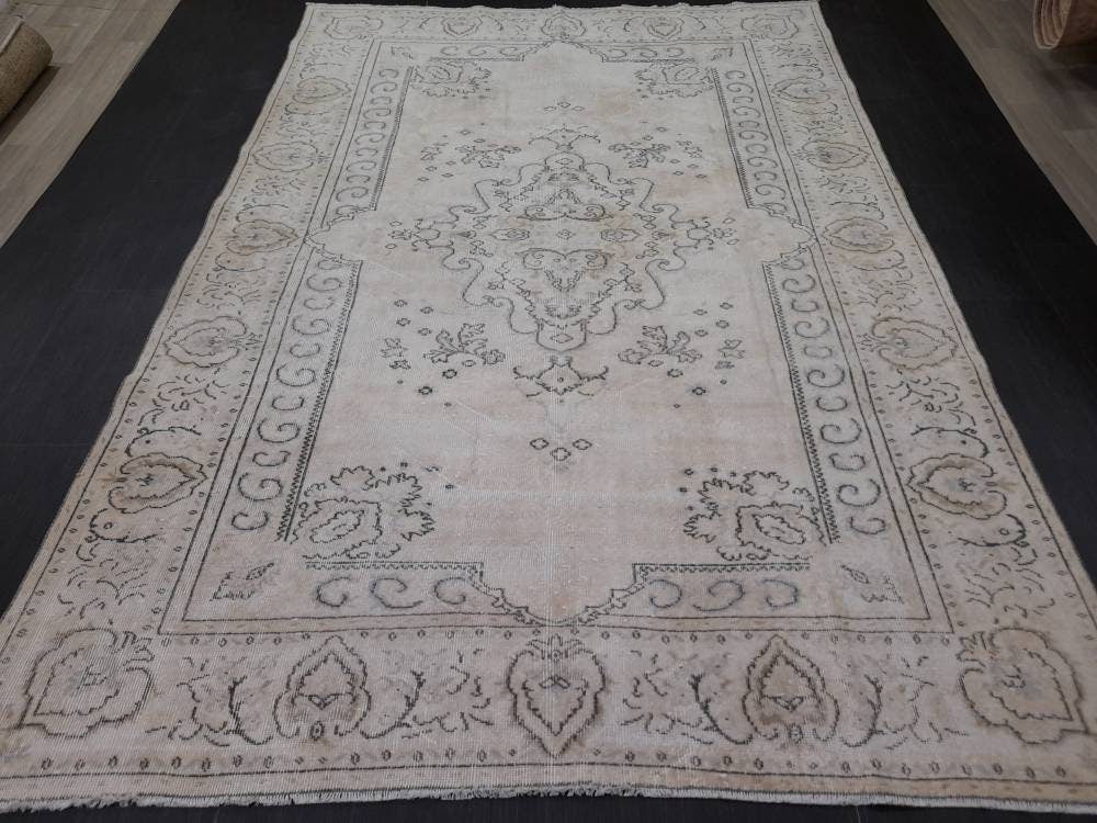 Rust Turkish Oushak Rug 6' 4" x 9' 4" Hand-Knotted texture