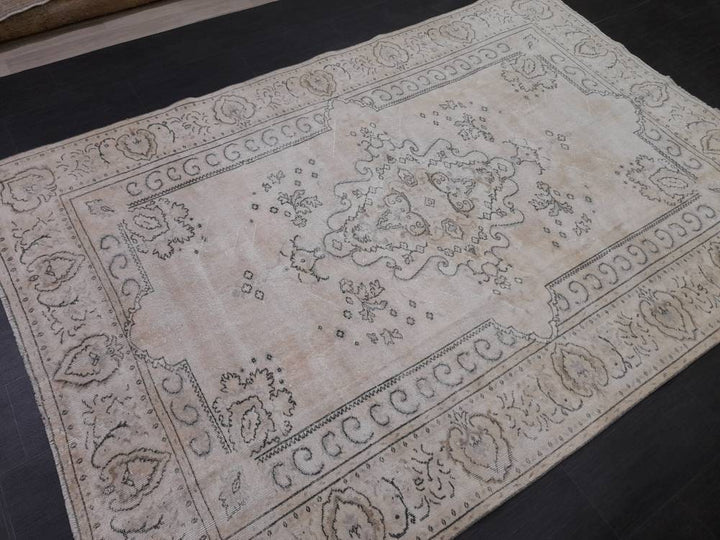 Rust Turkish Oushak Rug 6' 4" x 9' 4" Hand-Knotted detail