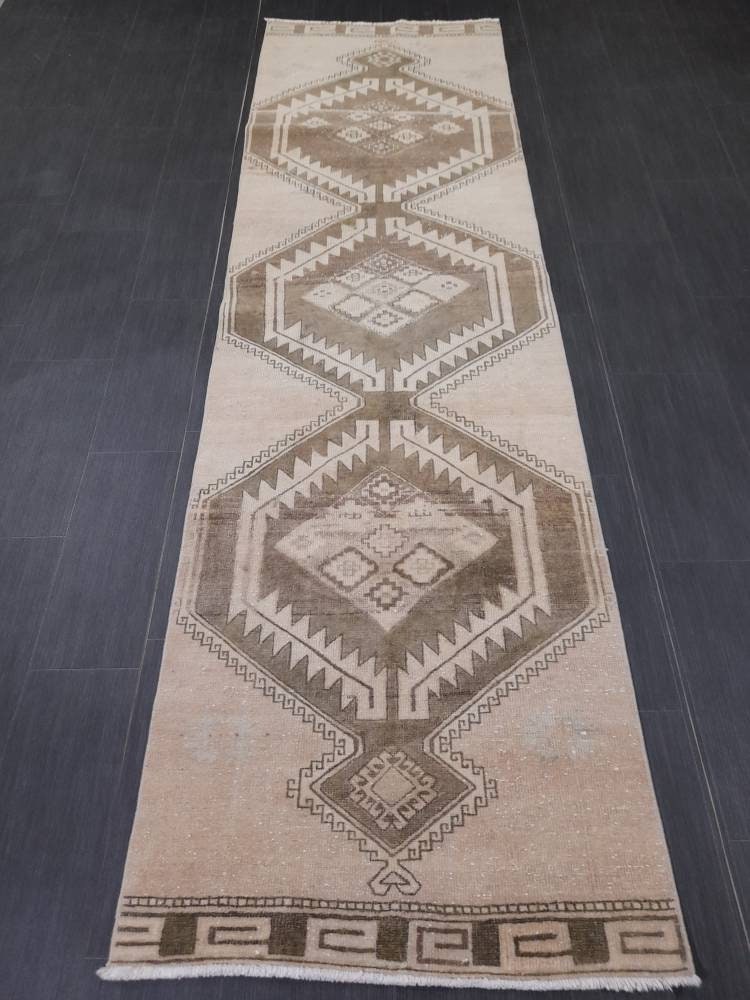 Beige Turkish Runner Rug 2' 9" x 9' 7" Hand-Knotted view