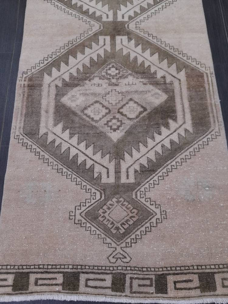 Beige Turkish Runner Rug 2' 9" x 9' 7" Hand-Knotted field