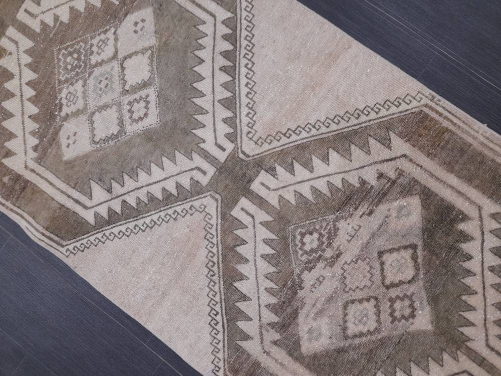 Beige Turkish Runner Rug 2' 9" x 9' 7" Hand-Knotted view 9