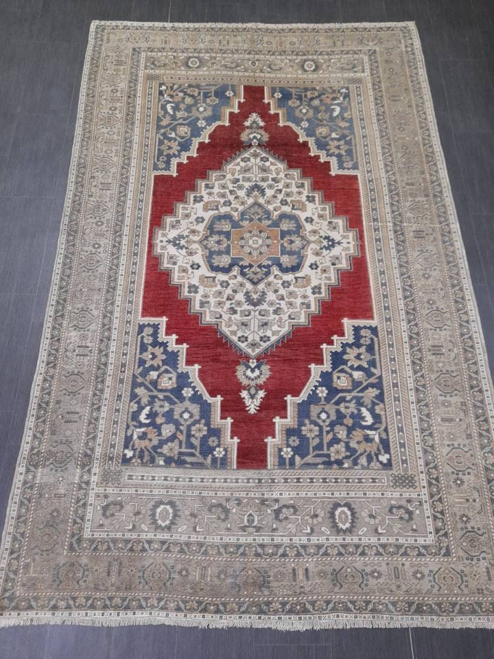 Navy Turkish Oushak Rug 5'11" x 9'6" Hand-Knotted border
