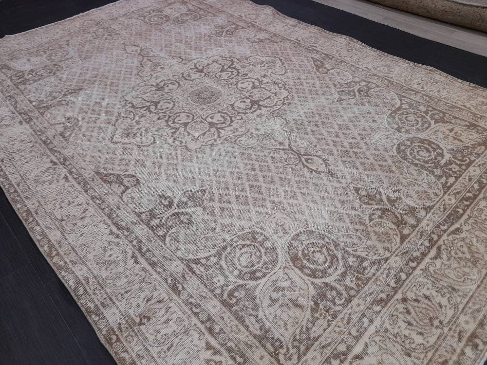 Tan Turkish Oushak Rug 6'8" x 10'2" Hand-Knotted