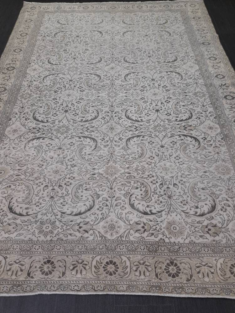 Tan Turkish Oushak Rug 6' 6" x 9' 5" Hand-Knotted view 9