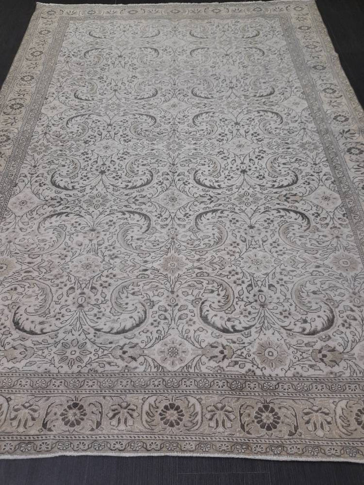 Tan Turkish Oushak Rug 6' 6" x 9' 5" Hand-Knotted view 9