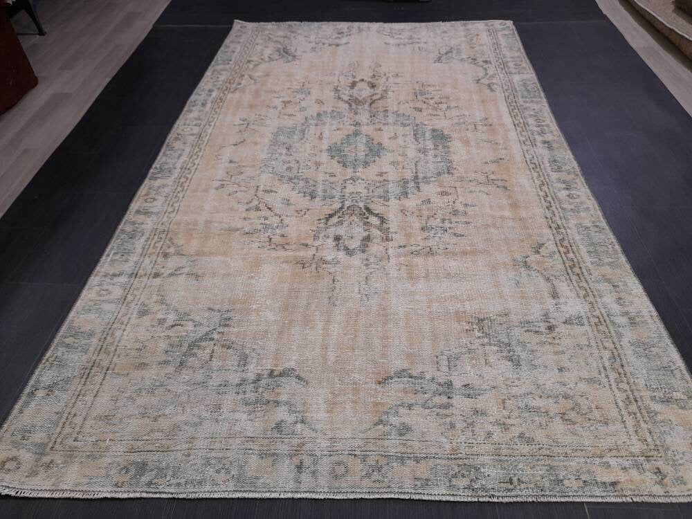 Navy Runner Rug 5' 11" x 9' 5" - No. WR94340