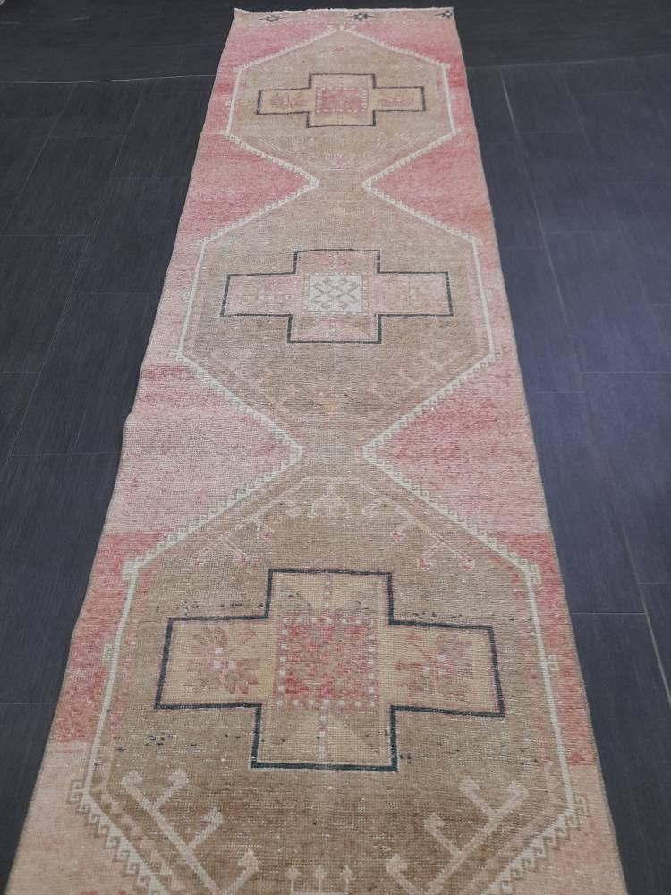 Pink Turkish Runner Rug 2' 9" x 13' 9" Hand-Knotted detail