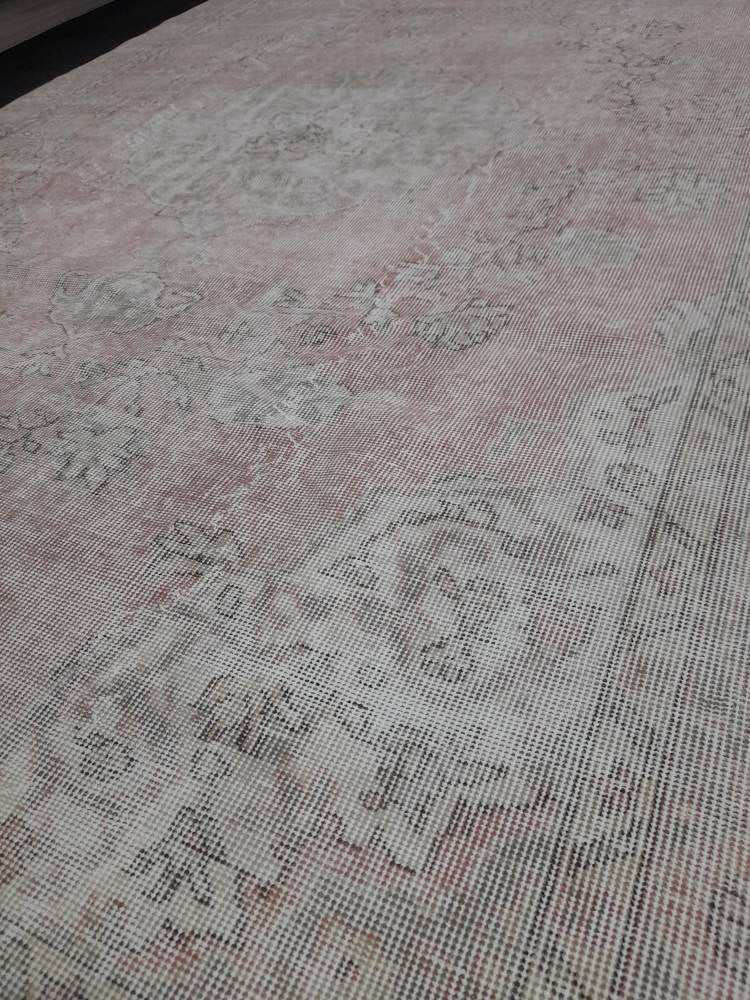 Pink Turkish Oushak Rug 6' 6" x 10' Hand-Knotted detail