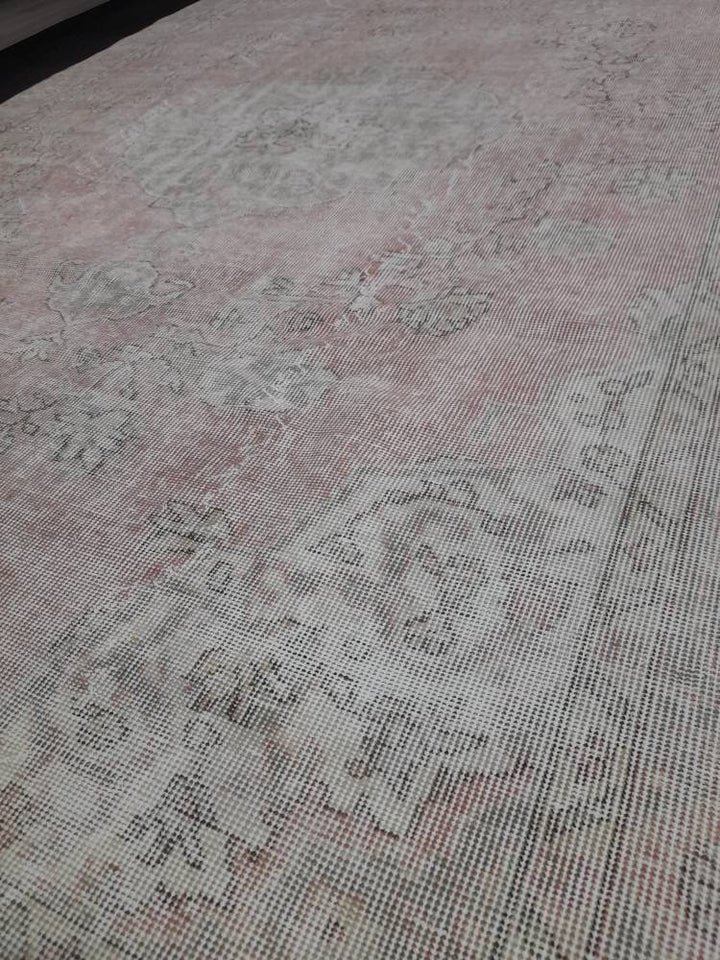 Pink Turkish Oushak Rug 6' 6" x 10' Hand-Knotted detail