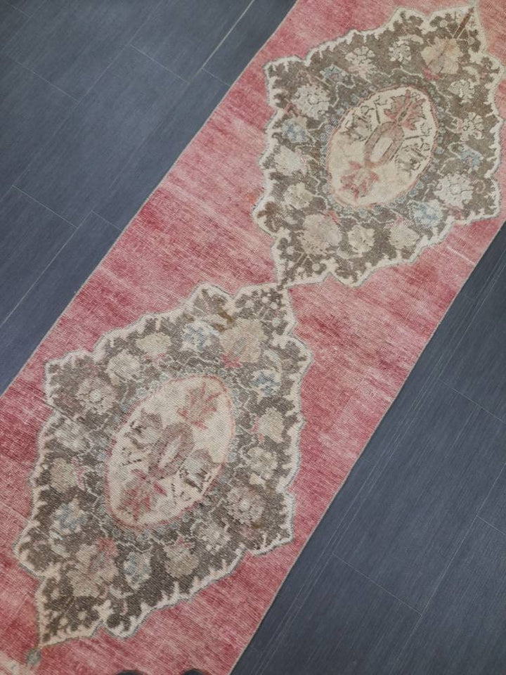 Beige Turkish Runner Rug 2' 8" x 10' 11" Hand-Knotted border