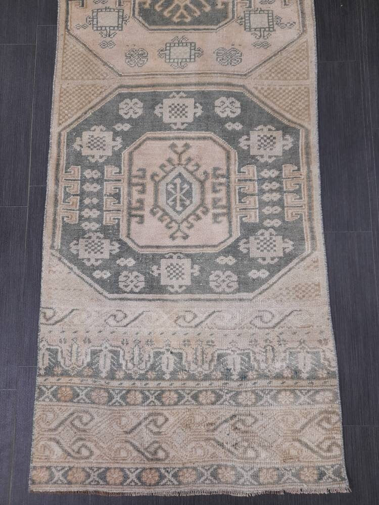 Beige Turkish Runner Rug 2' 6" x 9' 6" Hand-Knotted field