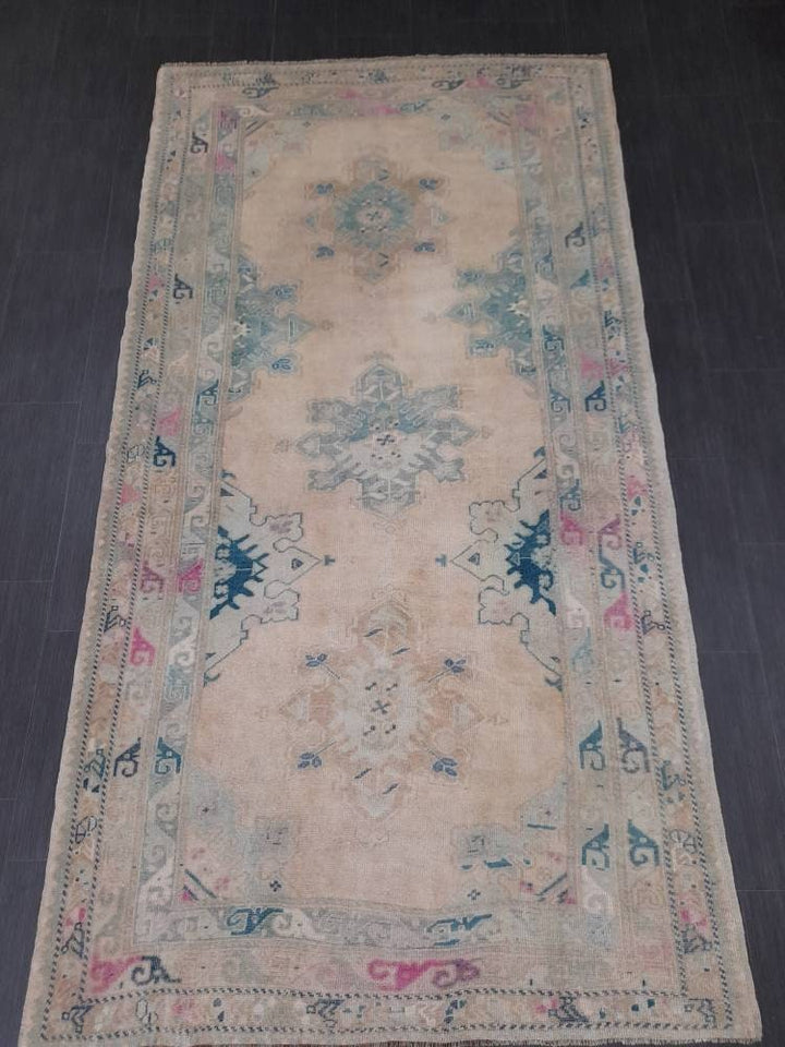 Beige Turkish Runner Rug 4' 8" x 8' 10" Hand-Knotted field