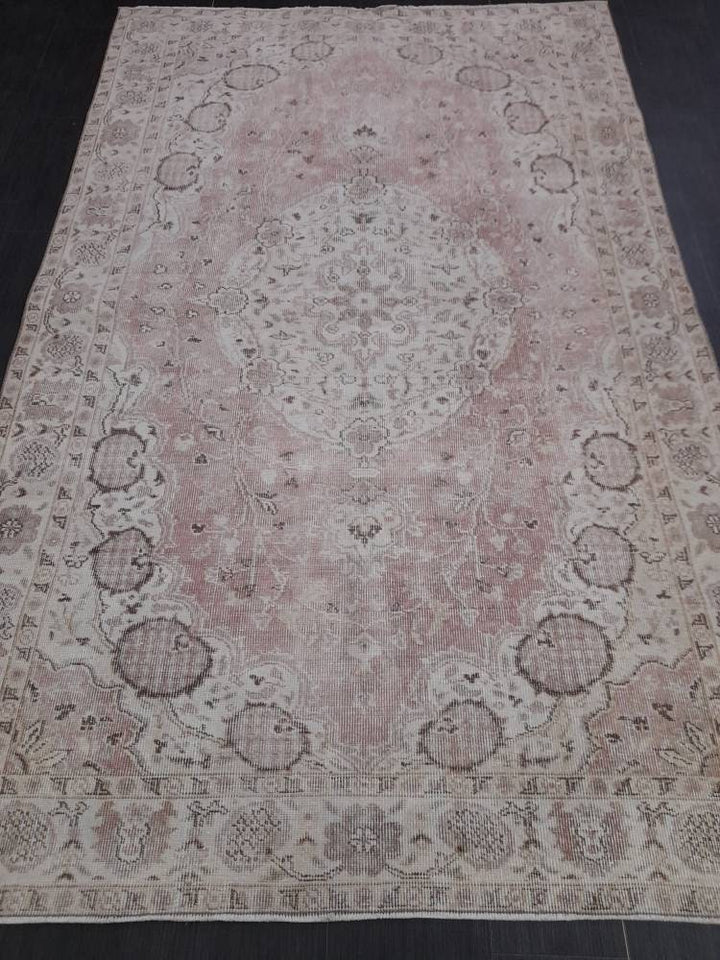 Pink Turkish Runner Rug 5' 5" x 8' 9" Hand-Knotted border