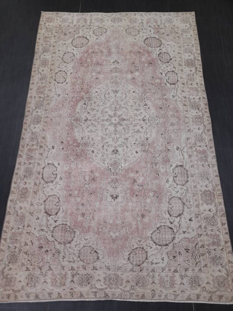 Pink Turkish Runner Rug 5' 5" x 8' 9" Hand-Knotted field