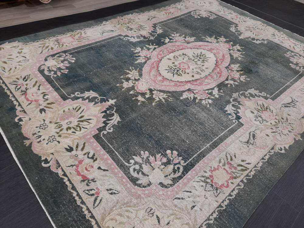 Green Turkish Vintage Rug 7' 3" x 10' Hand-Knotted | No. WR51278