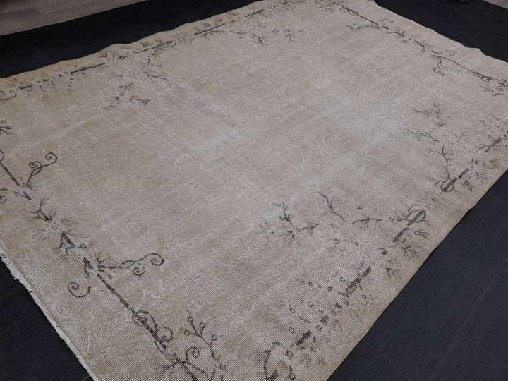 Beige Turkish Vintage Rug 6' 6" x 9' 8" Hand-Knotted | No. WR68017