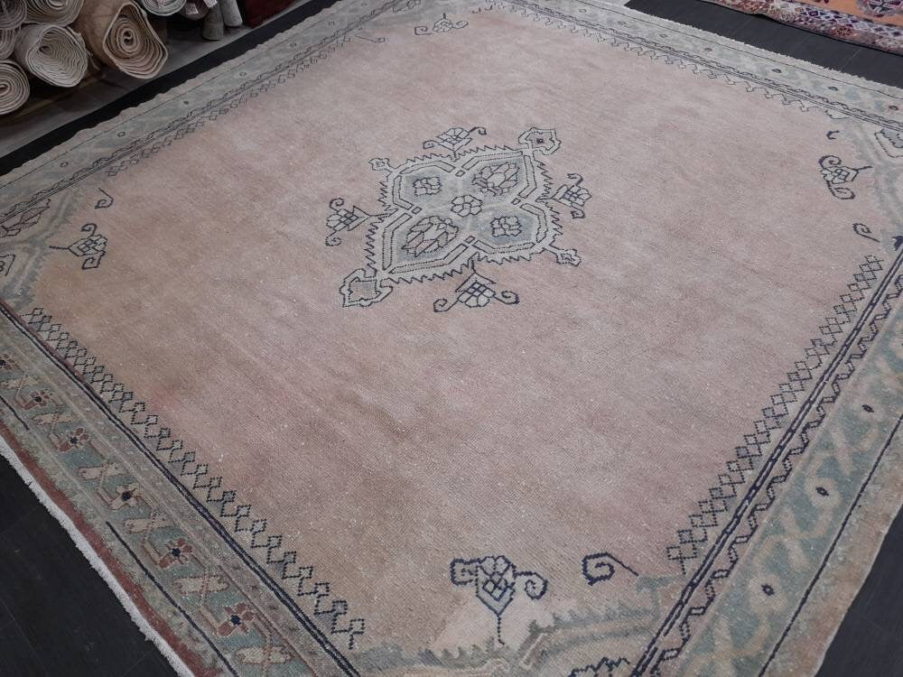 Turkish Oushak Rug 9' 5" x 9' 5" Hand-Knotted field