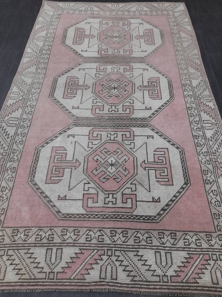 Pink Turkish Oushak Rug 3' 11" x 6' 9" Hand-Knotted border