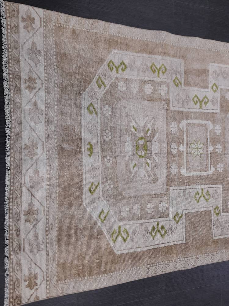 Beige Turkish Oushak Rug 4' 6" x 9' Hand-Knotted reverse