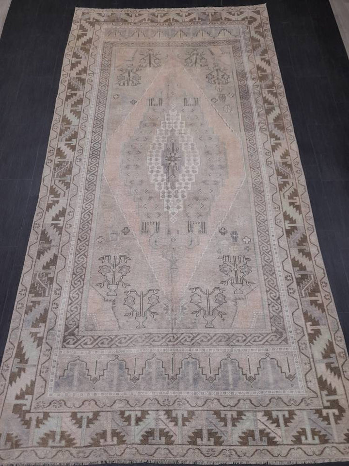 Beige Turkish Runner Rug 5' 8" x 11' 4" Hand-Knotted pattern