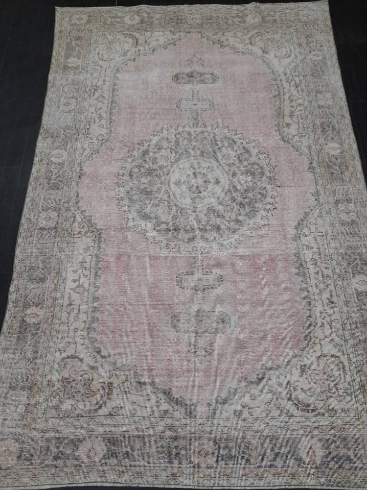 Vintage Vintage Turkish Rug 6' x 9' 5" - No. WR14074