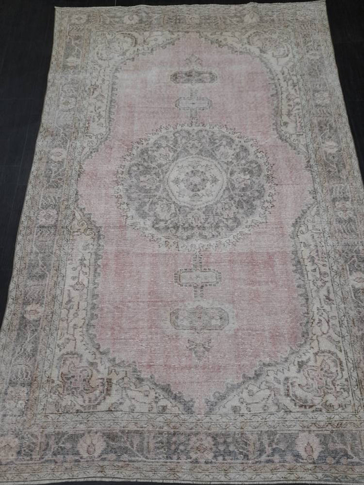 Vintage Vintage Turkish Rug 6' x 9' 5" - No. WR14074