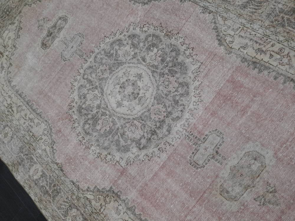 Vintage Vintage Turkish Rug 6' x 9' 5" - No. WR14074