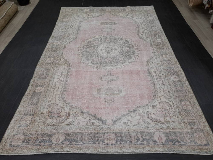 Vintage Vintage Turkish Rug 6' x 9' 5" - No. WR14074