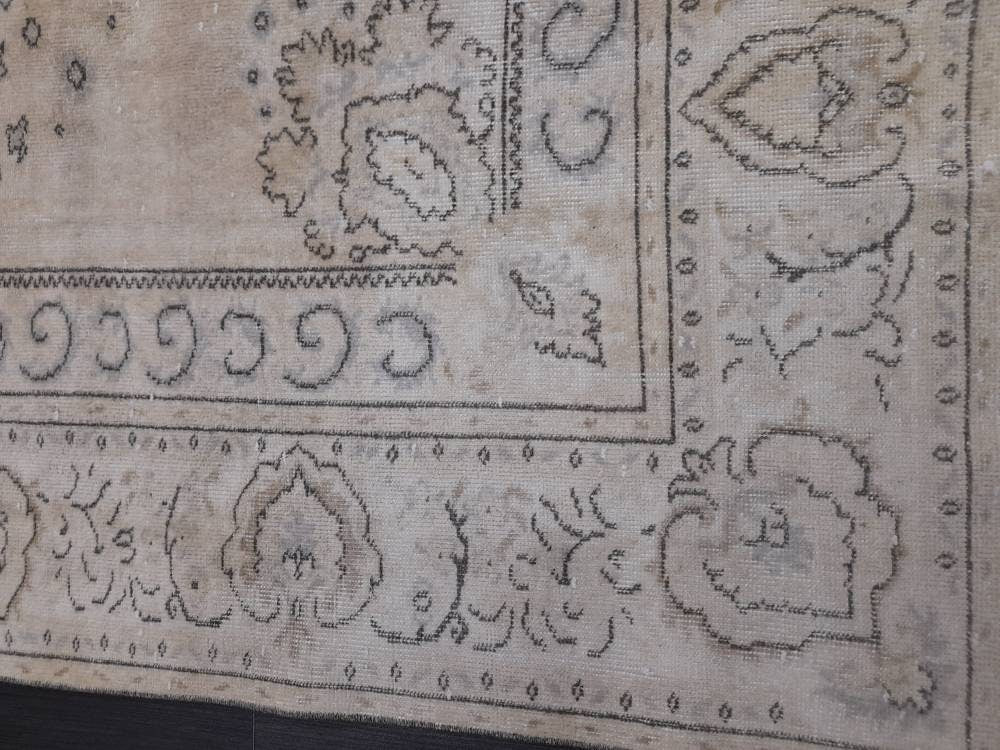 Rust Turkish Oushak Rug 6' 4" x 9' 4" Hand-Knotted pattern