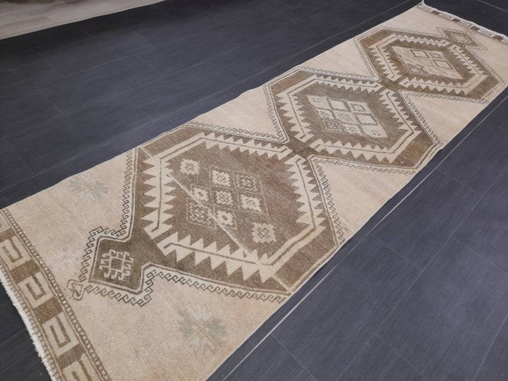 Beige Turkish Runner Rug 2' 9" x 9' 7" Hand-Knotted