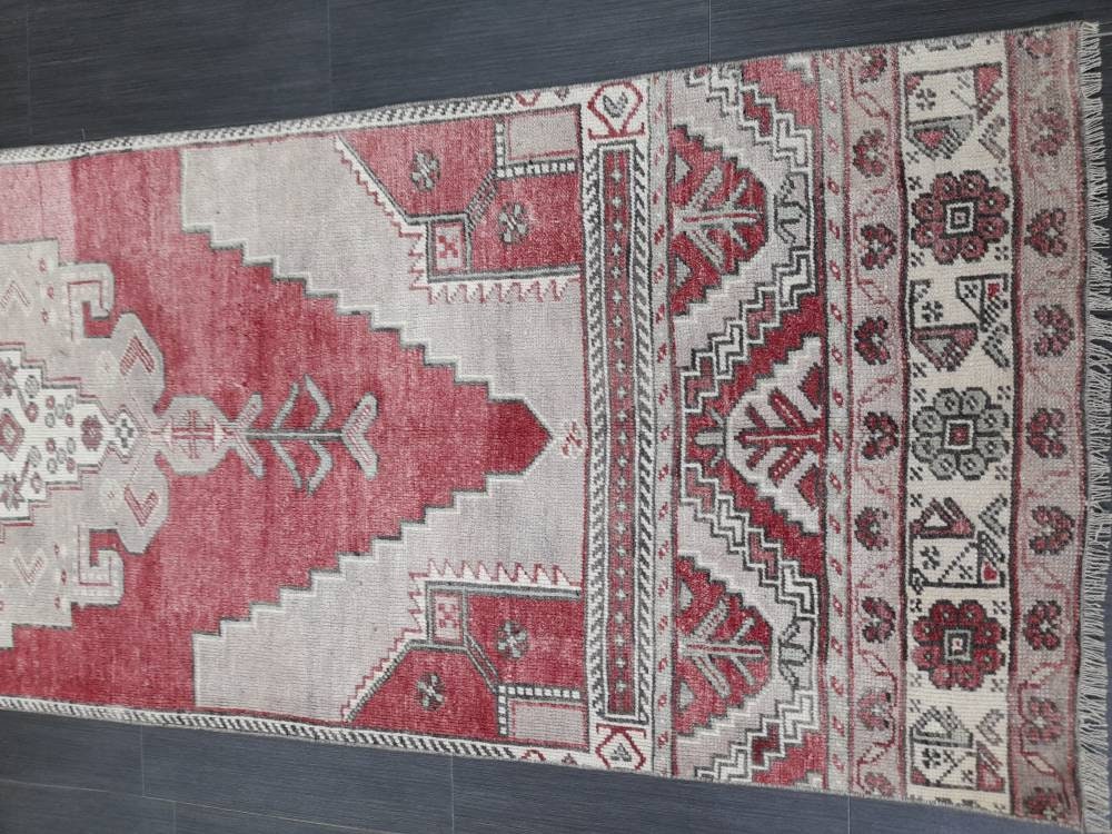 Beige Turkish Runner Rug 2' 10" x 10' 11" Hand-Knotted detail