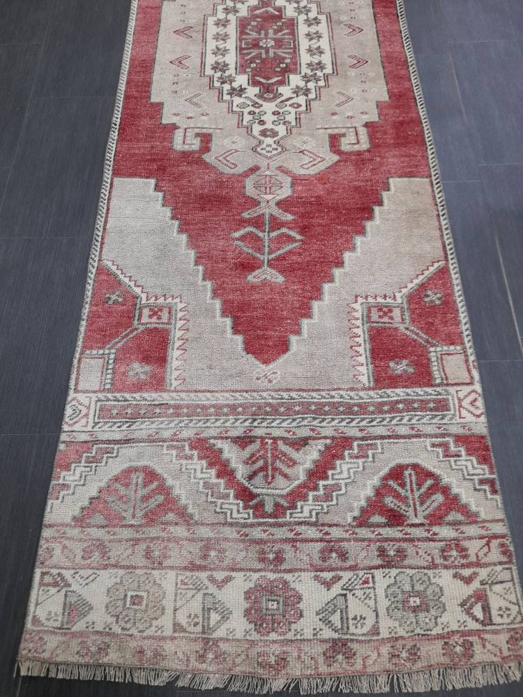 Beige Turkish Runner Rug 2' 10" x 10' 11" Hand-Knotted pattern