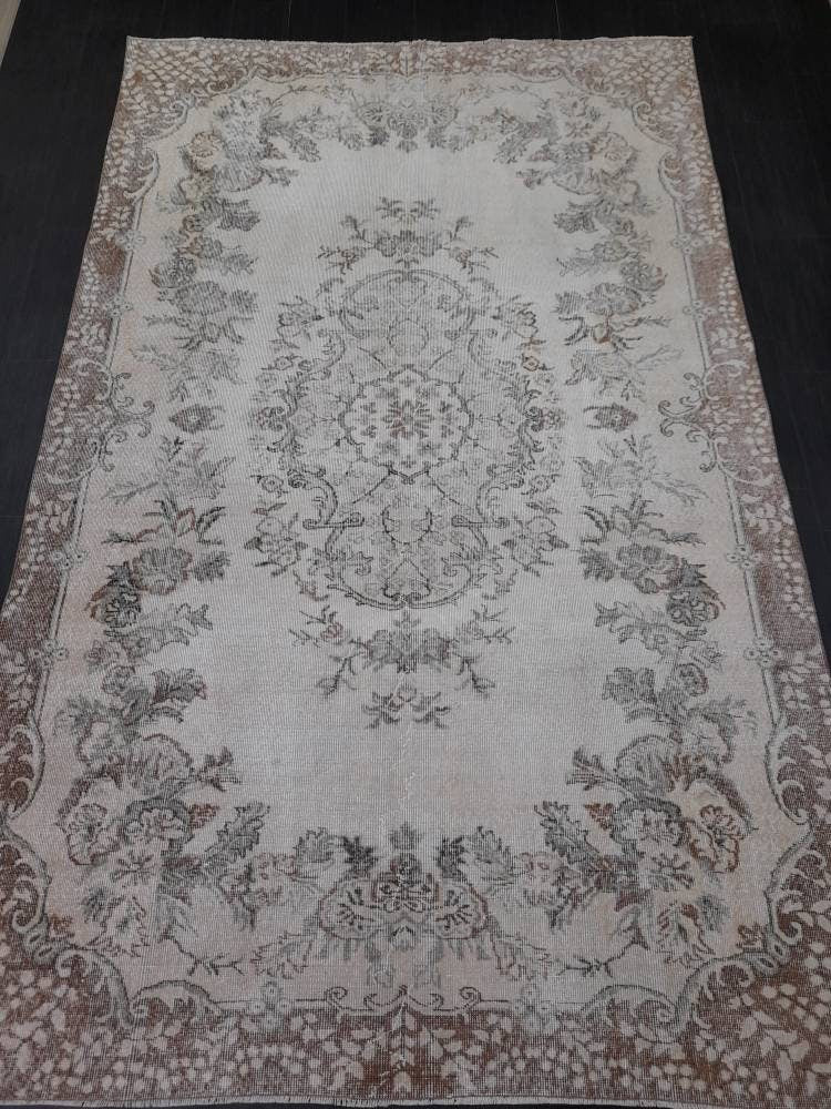 Tan Turkish Oushak Rug 6' 4" x 10' 3" Hand-Knotted reverse