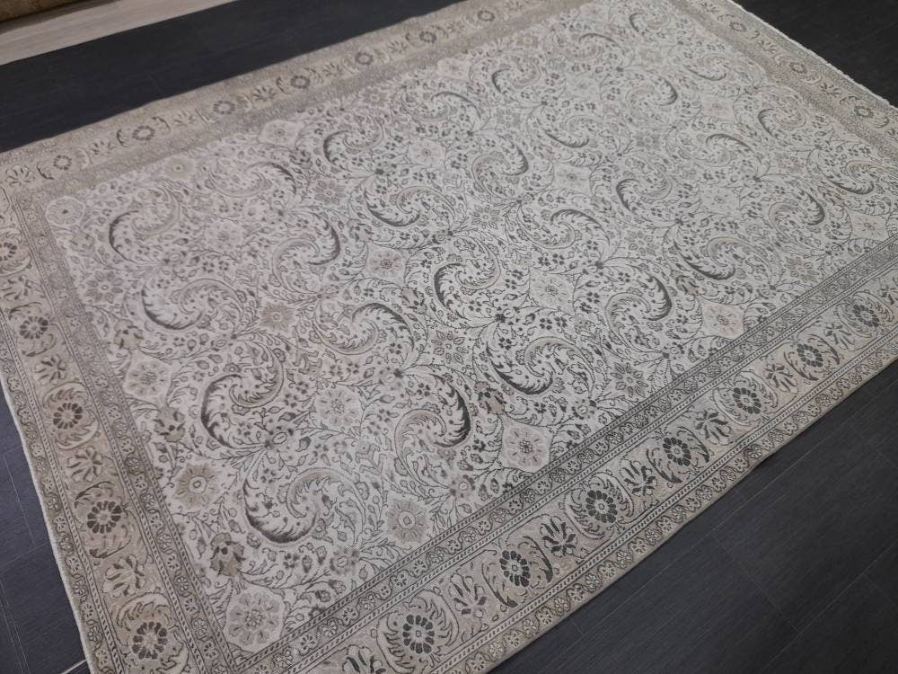 Tan Turkish Oushak Rug 6' 6" x 9' 5" Hand-Knotted view