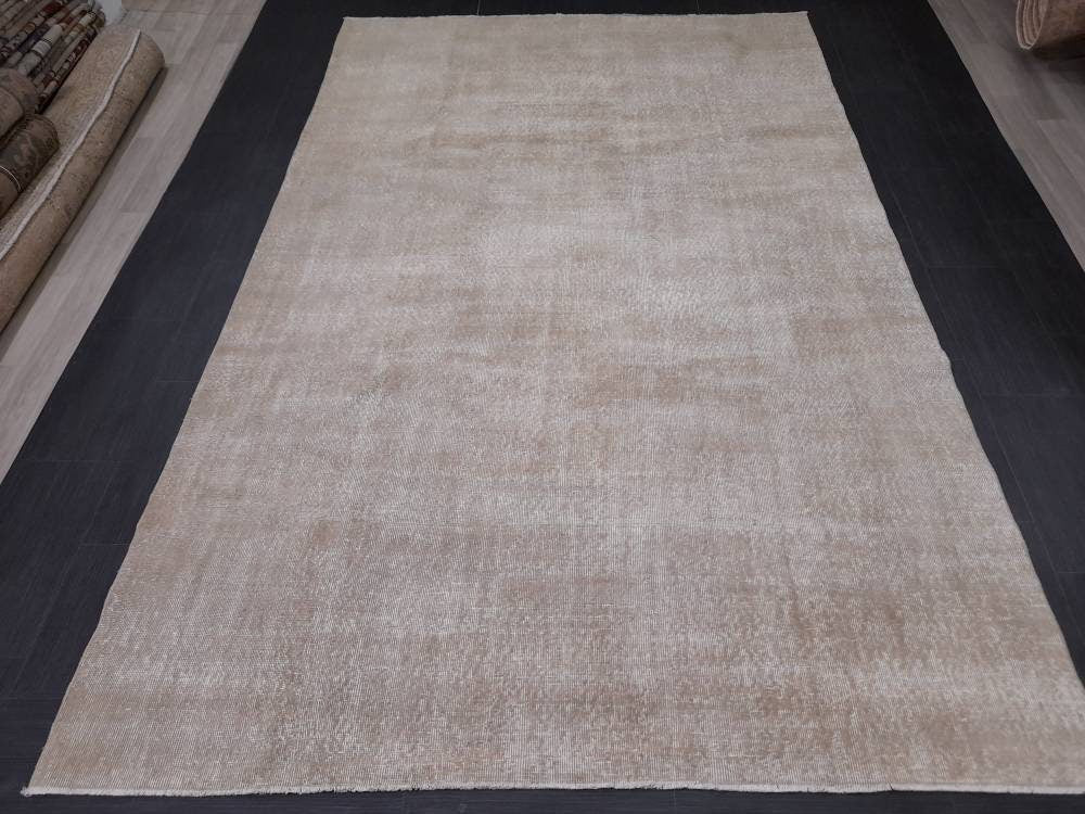 Beige Turkish Oushak Rug 6' 6" x 10' 1" Hand-Knotted view