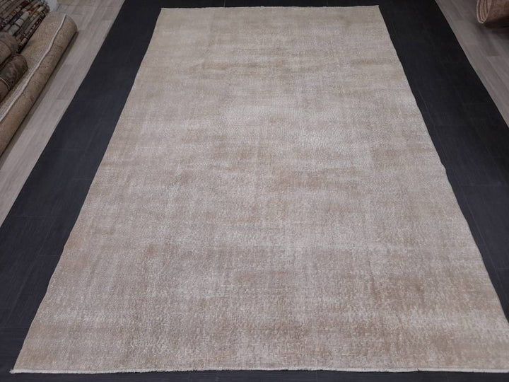 Beige Turkish Oushak Rug 6' 6" x 10' 1" Hand-Knotted view