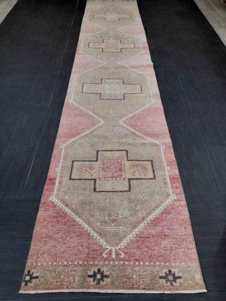 Pink Turkish Runner Rug 2' 9" x 13' 9" Hand-Knotted pattern