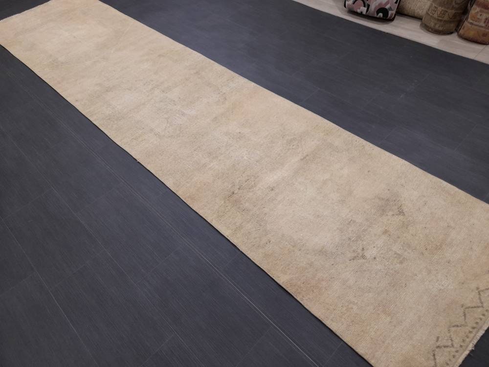 Beige Turkish Runner Rug 2' 9" x 12' 4" Hand-Knotted | No. WR54873