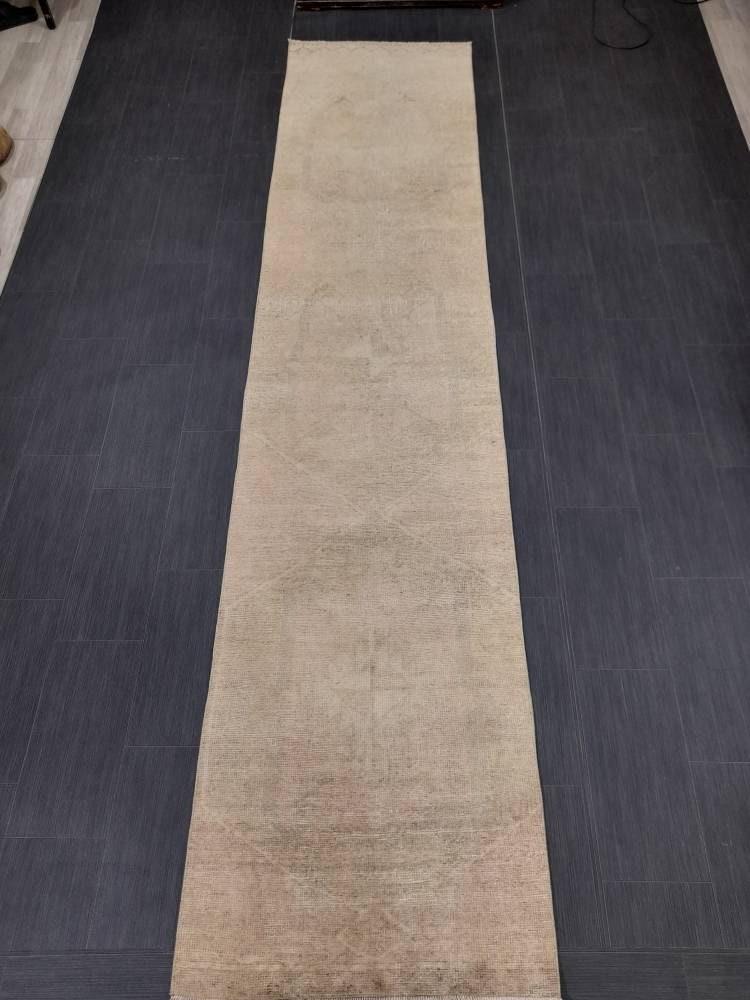 Beige Turkish Runner Rug 2' 9" x 12' 4" Hand-Knotted | No. WR54873
