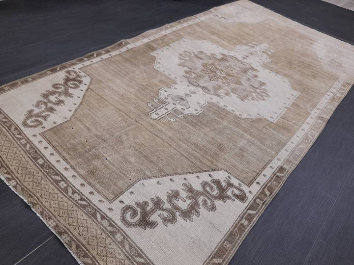 Beige Turkish Vintage Rug 4' 7" x 9' Hand-Knotted | No. WR17086